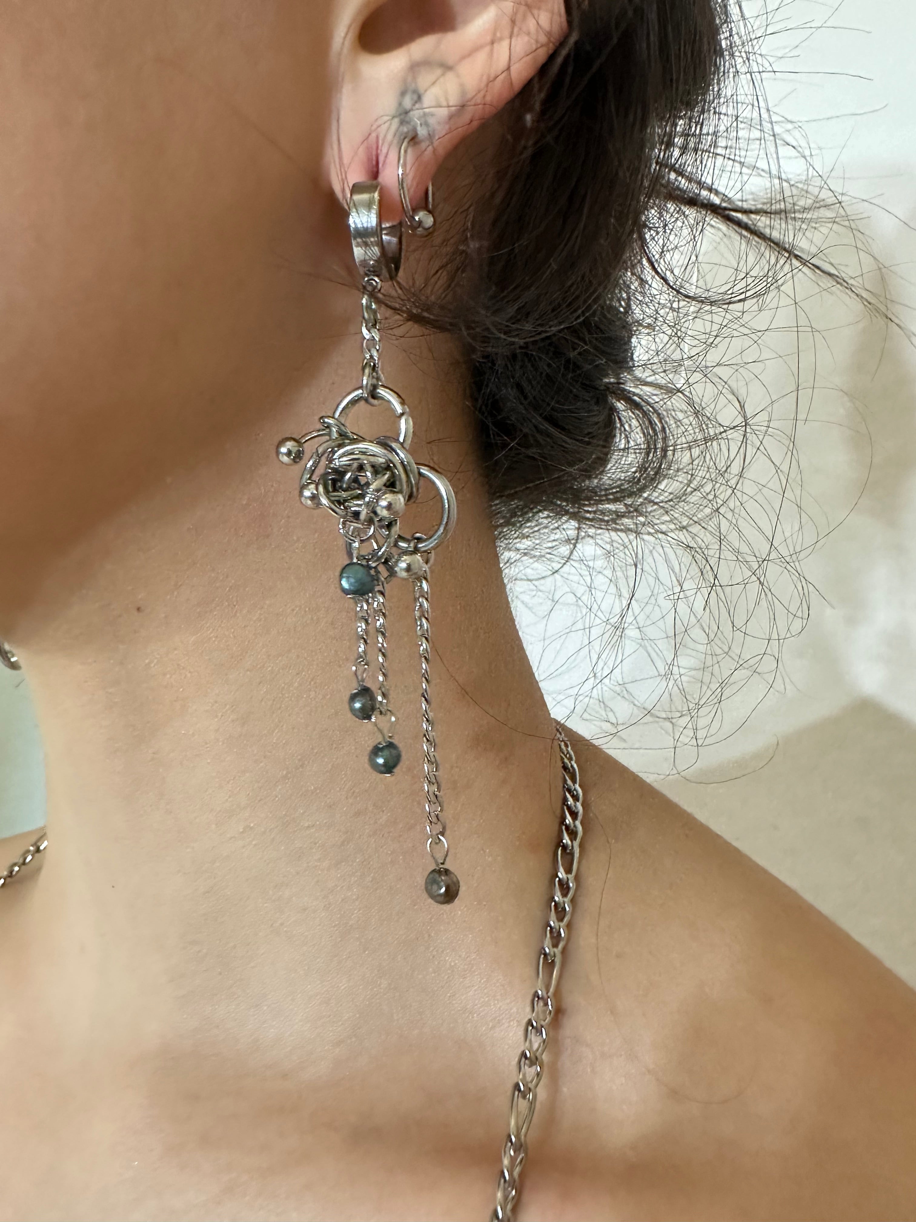 Pearl Drip ‘Parasite’ Earring