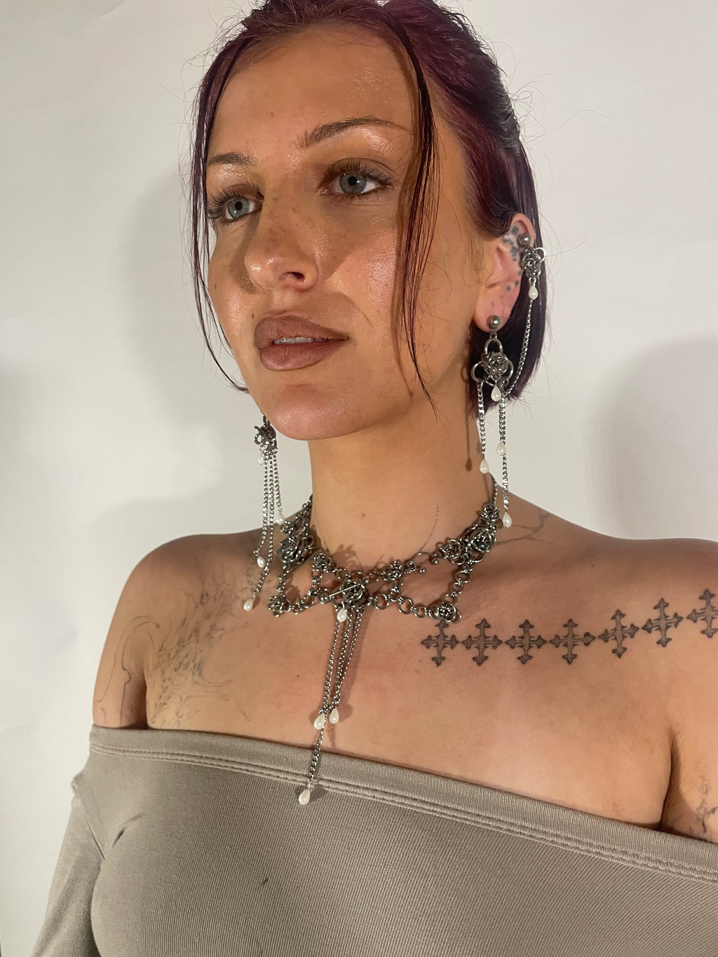 Pearl Drip Rosette Double Piercing Chain