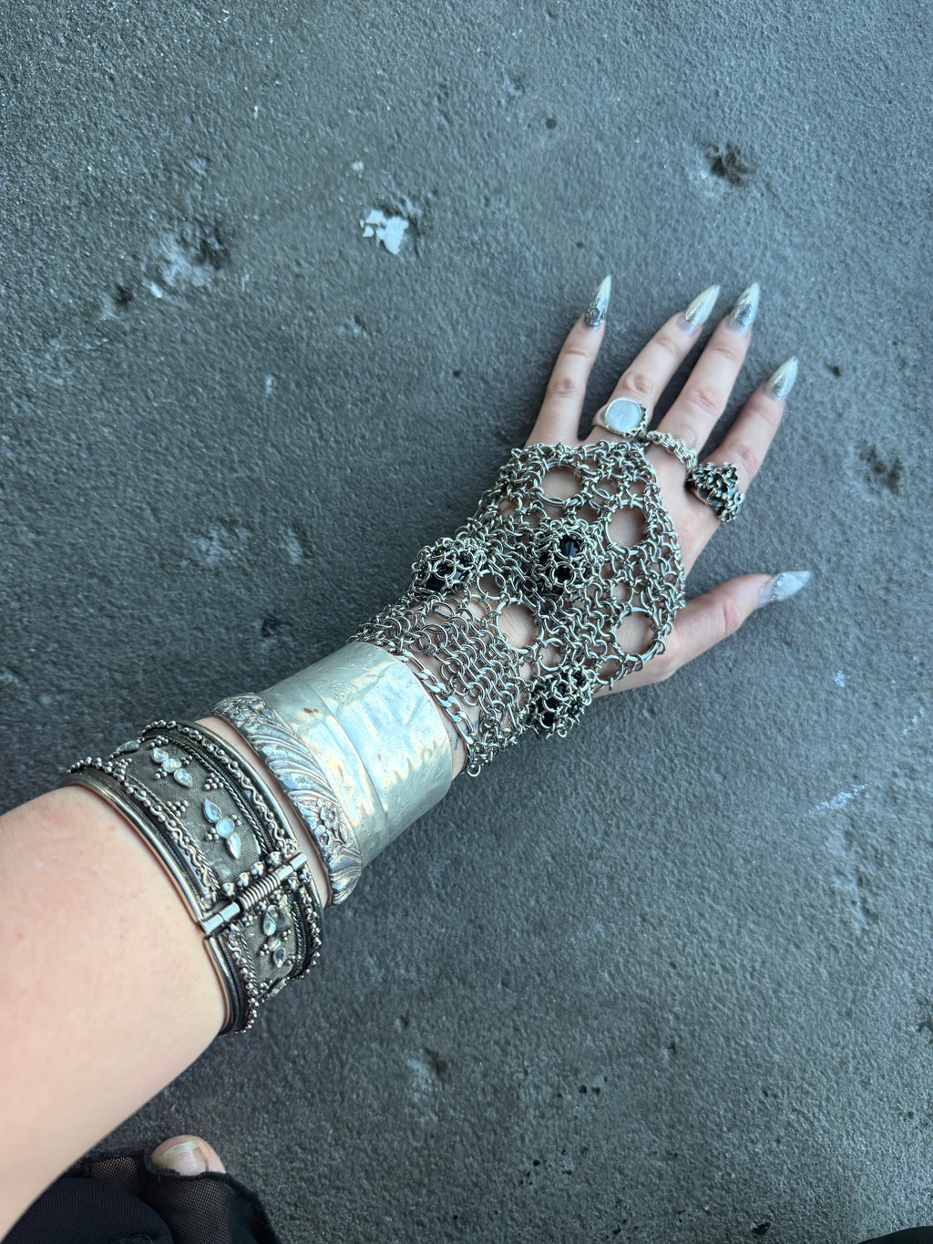 Alien Flesh Wound Glovelet